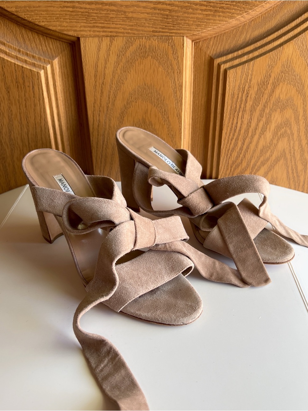 Manolo Blahnik Tonda Lace-Up Suede Block Heel Sandals Taupe Pink Wedding EU 39